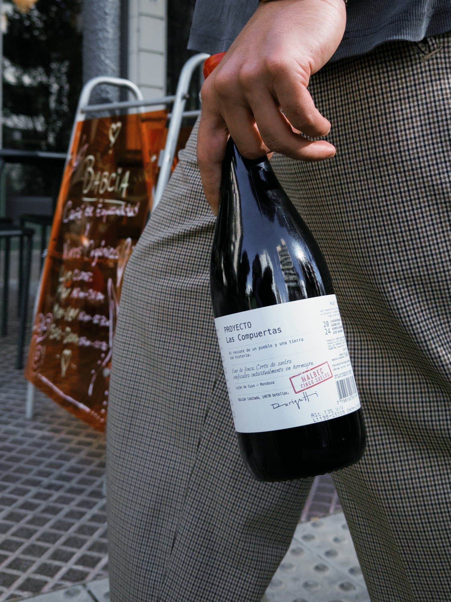 Botella de vino a la salida de Babcia